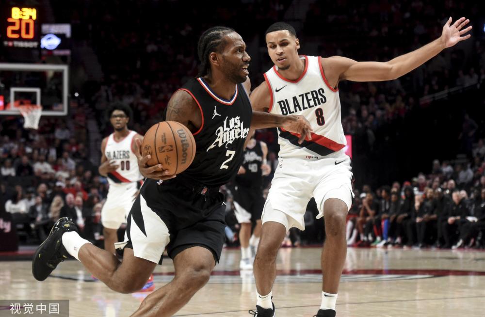 场上大放异 场上大放异