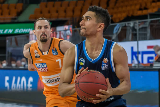 激烈拼抢后 激烈拼抢后