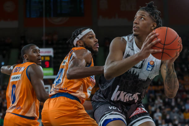 无懈出击更 无懈出击更