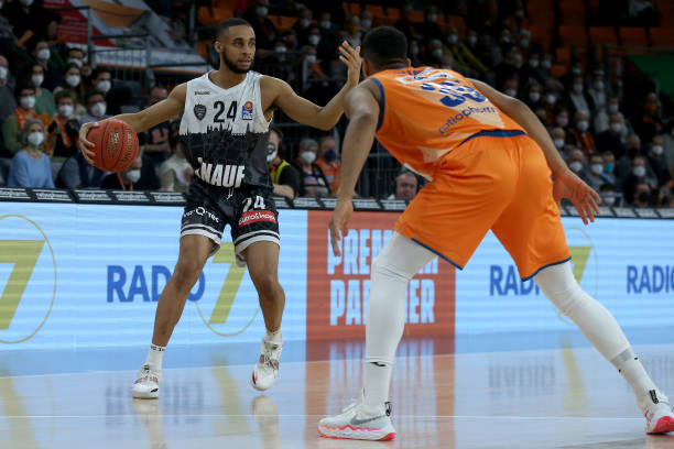 在处于类似 在处于类似